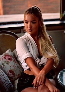 Karina Gustinovich image 2 of 3