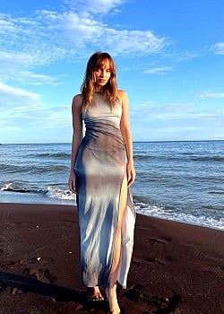 Karina Kolokolchykova image 3 of 3