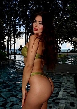 Karina Lukasheva image 2 of 3