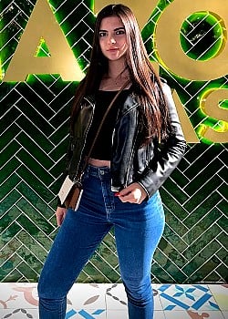 Karina Sobrino image 3 of 3
