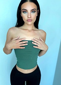 Karissa Chantelle image 2 of 4