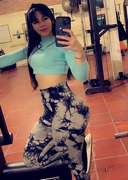 Karolayn Matos image 2 of 2