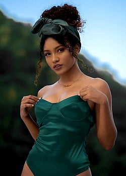 Karolina Achong image 3 of 4