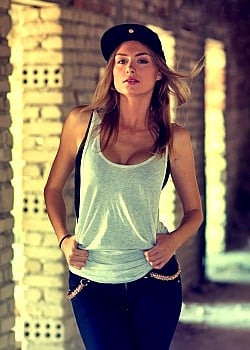 Karolina Debczynska image 3 of 4