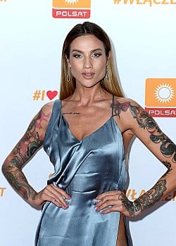 Karolina Gilon image 2 of 4