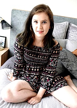 Kate Barlow image 2 of 2