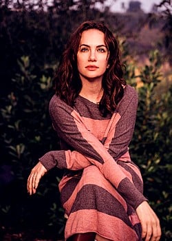 Kate Siegel image 4 of 4