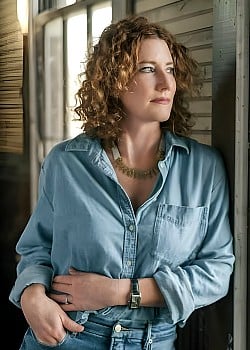 Kathleen Edwards image 2 of 4