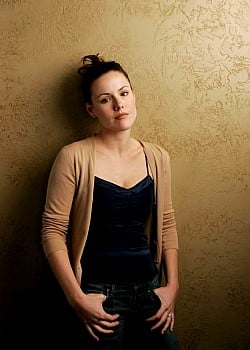Kathleen Robertson image 3 of 4