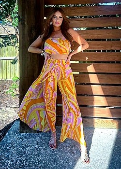 Kathryn Dennis image 2 of 2