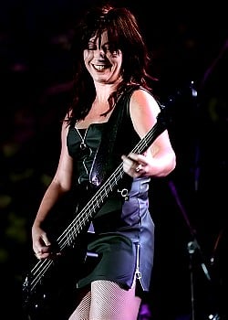 Kathy Valentine image 1 of 2