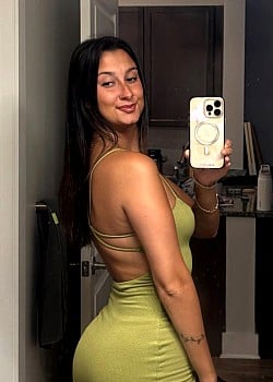 Katie Rembiszewski image 4 of 4