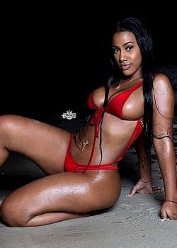 Katt Leya image 3 of 4