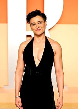 Katy O\'Brian image 2 of 3