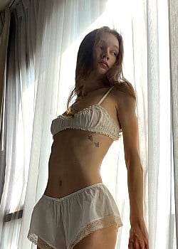 Katya Litlonn image 3 of 4