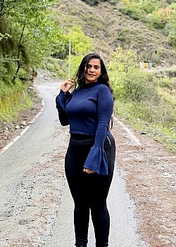 Kaur Guninder image 4 of 4
