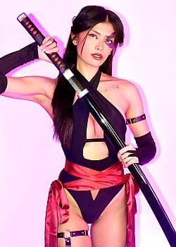 Kayceeedilla image 1 of 4