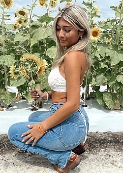 Kayla Alessi image 2 of 4
