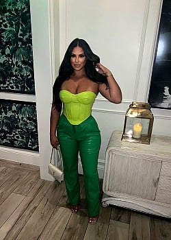 Kayla Robinson image 2 of 2