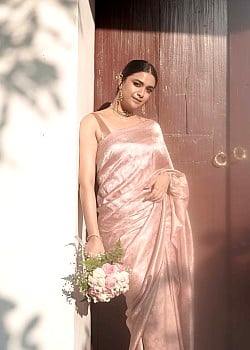 Keerthy Suresh image 2 of 4