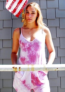 Kelcey Horne image 2 of 2