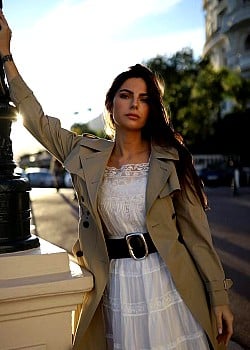 Kelly Piquet image 3 of 4