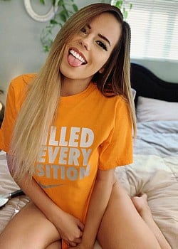 KelseyOnTwitch image 2 of 2