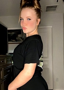 Kenleigh McFadden image 4 of 4