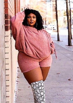 Kenni Powe image 3 of 4