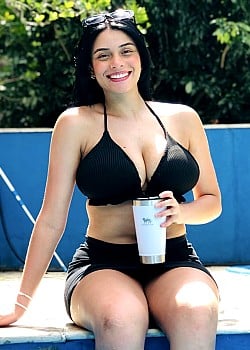 Kethilin Rosa image 2 of 4