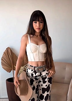 Ketlen Lima image 2 of 4