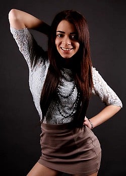 Khadisha Latina image 3 of 3