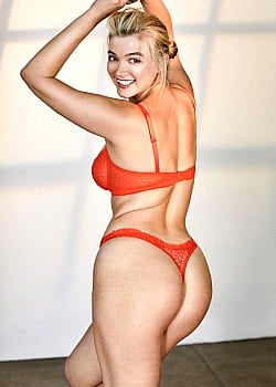 Khrystyana Kazakova image 3 of 4