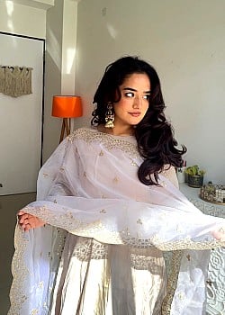 Khushi Malhotra image 4 of 4