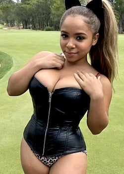 Kiah Moore image 3 of 3