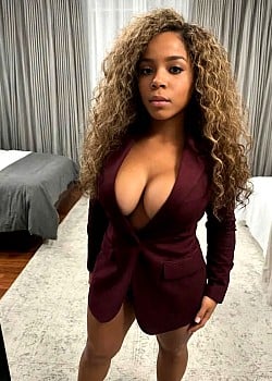 Kiah Moore image 3 of 4
