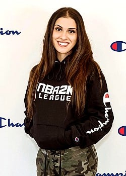 Kiana Torres image 1 of 2