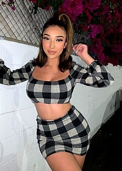 Kiara Marie image 3 of 4