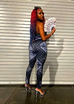 Kiera Hogan image 4 of 4