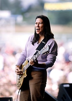 Kim Deal image 1 of 1