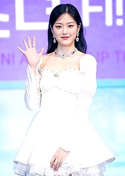 Kim Hyun-jin image 2 of 4