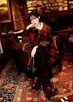 Kim Min-jeong image 2 of 4