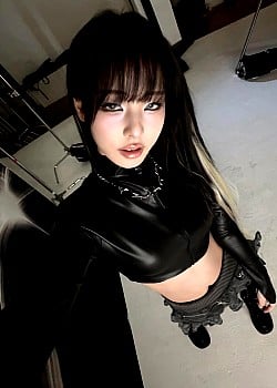Kim Seonyou image 2 of 2