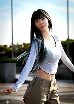 Kim Yoohyeon image 4 of 4