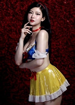 Kimberlee Arcillas image 2 of 4