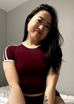 Kimmy Kalani image 3 of 3
