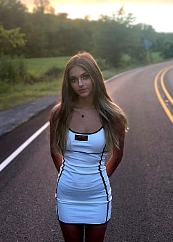 Kinsley Alyse image 1 of 4