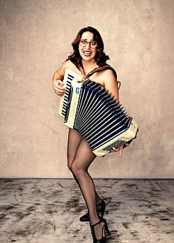 Kira Coviello image 2 of 2