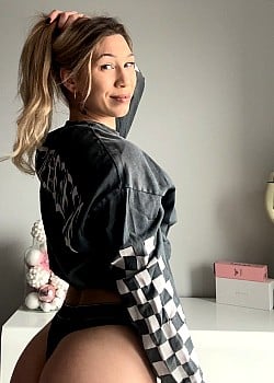 Klaudia Slonka image 1 of 1