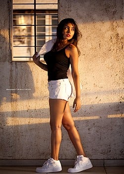 Komal Jha image 4 of 4